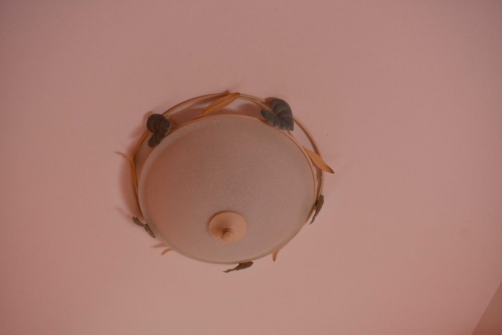 Lot d'une applique et d'un plafonnier assortis Décoration