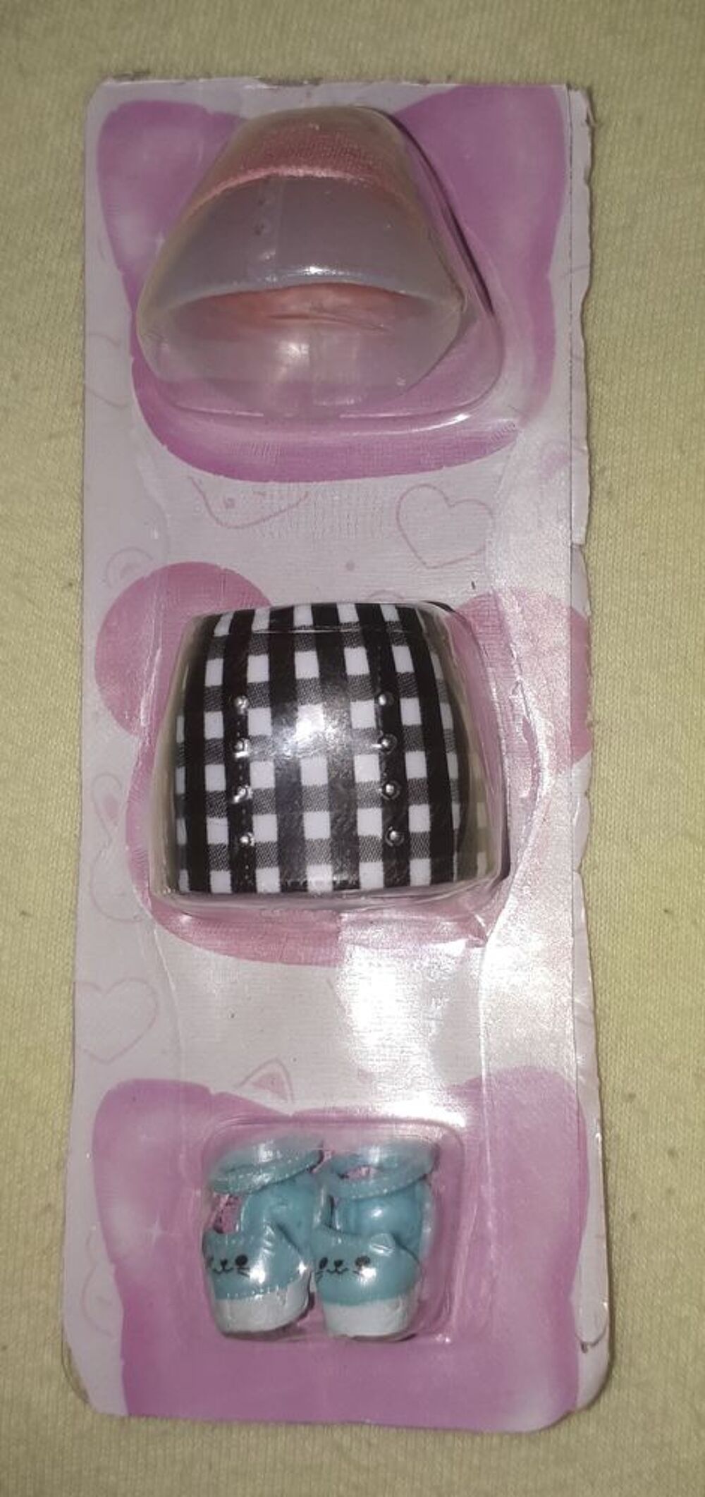 V&ecirc;tements pour poup&eacute;es Jeux / jouets