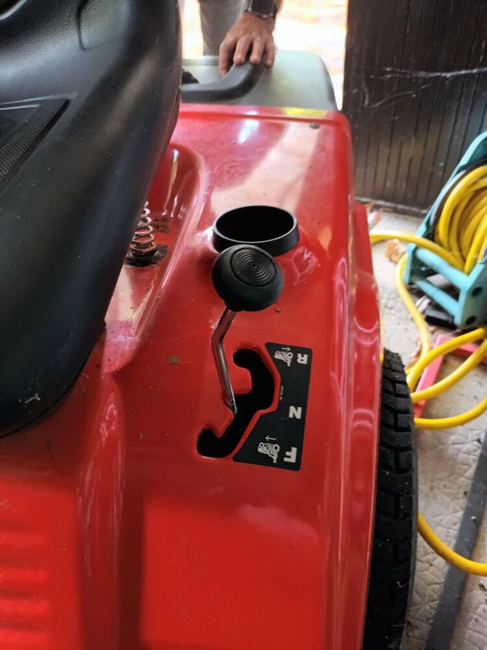 TONDEUSE AUTO PORTEE Jardin