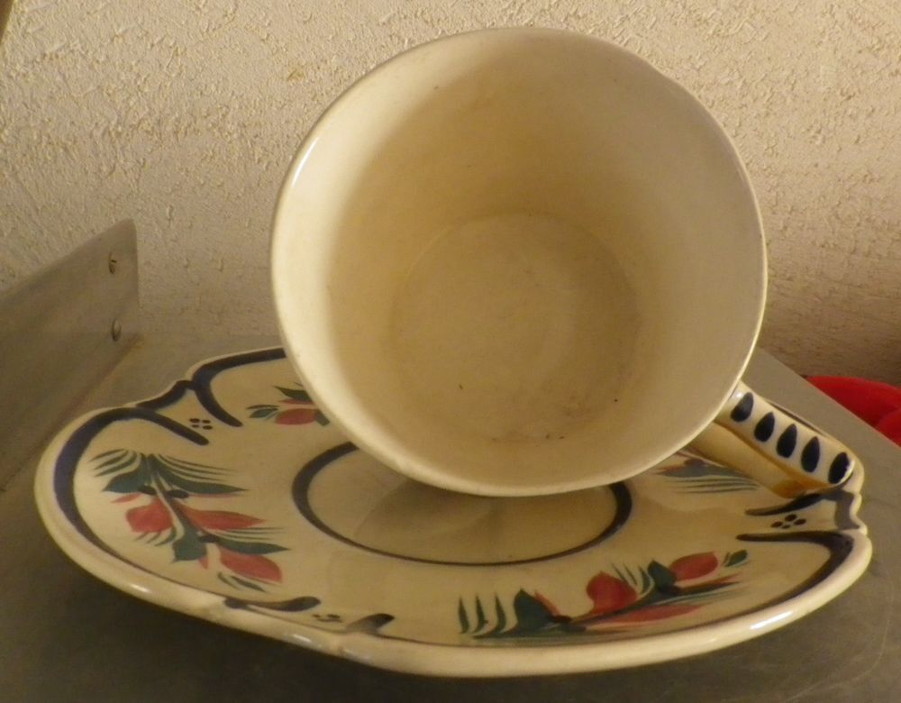 QUIMPER : TASSE ET SA SOUCOUPE Décoration