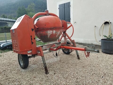 Btonnire thermique 1000 Pigros-la-Clastre (26)