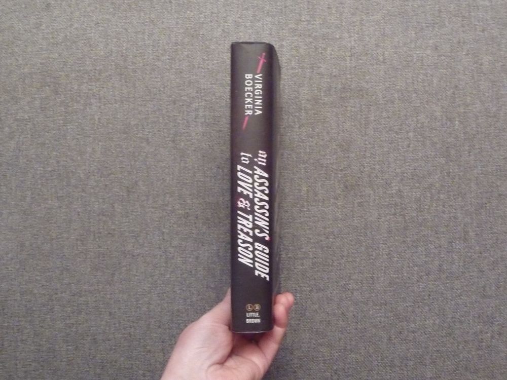 An Assassin's Guide to Love and Treason- Sign&eacute;- V Boecker Livres et BD