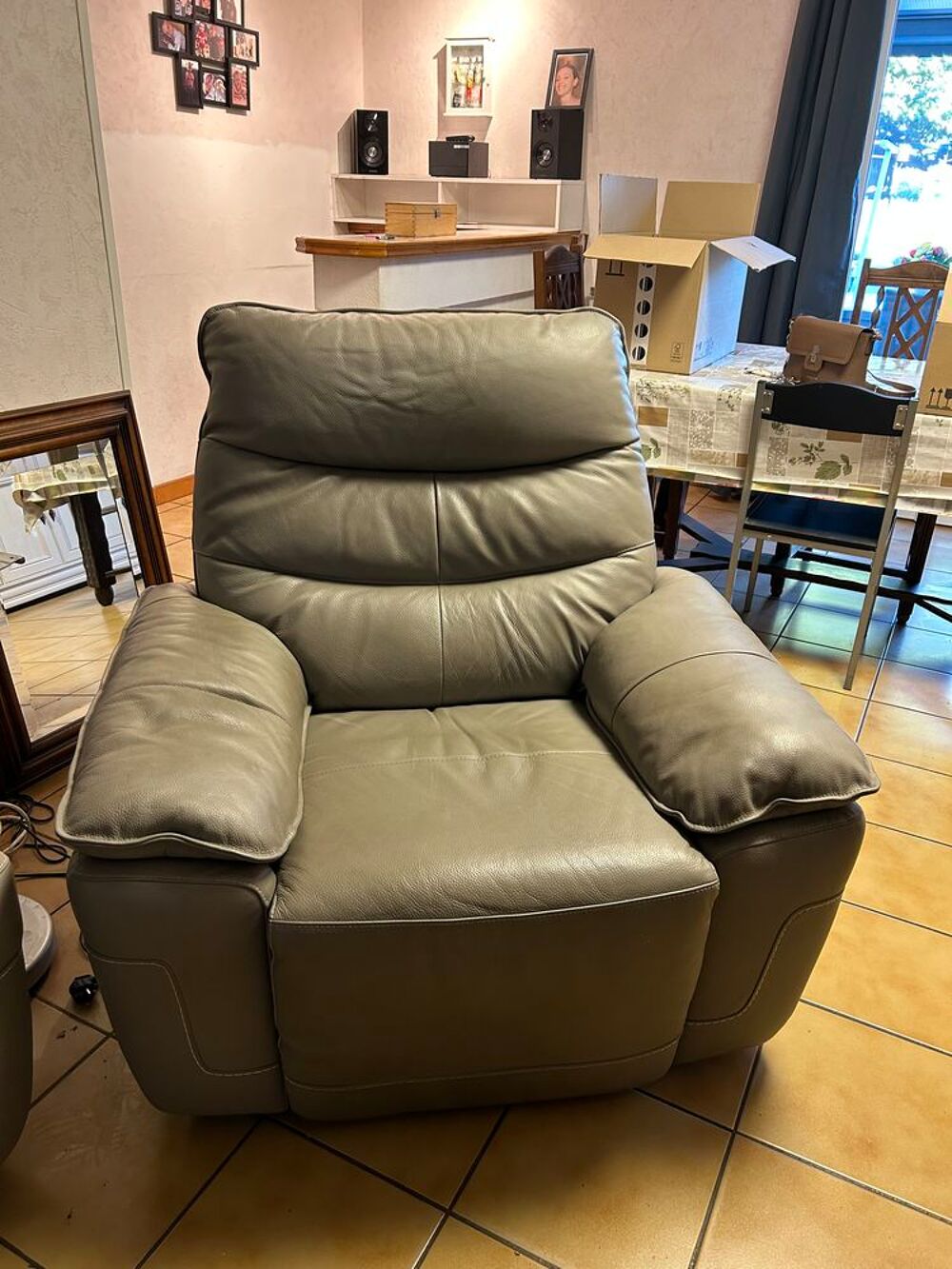 Canap&eacute; et fauteuil &eacute;lectrique Meubles