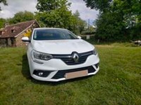 Megane IV MEGANE IV SOCIETE DCI 90 ENERGY AIR 2P 2017 occasion 61800 Beauchêne