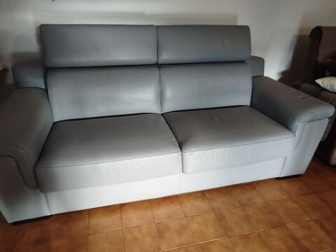 canapé convertible gris clair 3 places Poltronesofa 2100 Brignoles (83)
