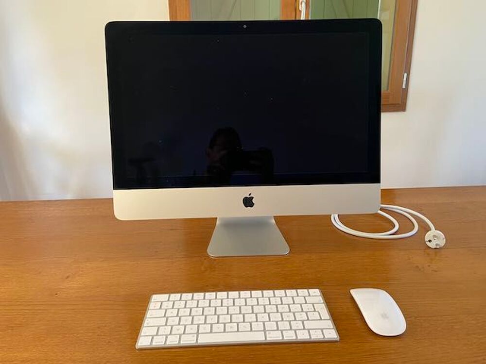 Apple iMac 21,5 pouces 2018 (modele 2017) Matériel informatique
