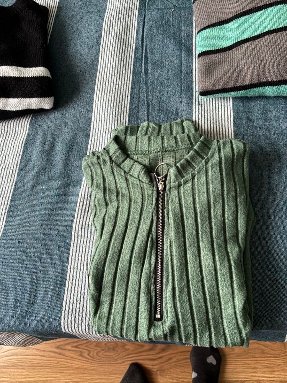 Lot v&ecirc;tements femmes quasi neufs 
Taille 44 Vêtements
