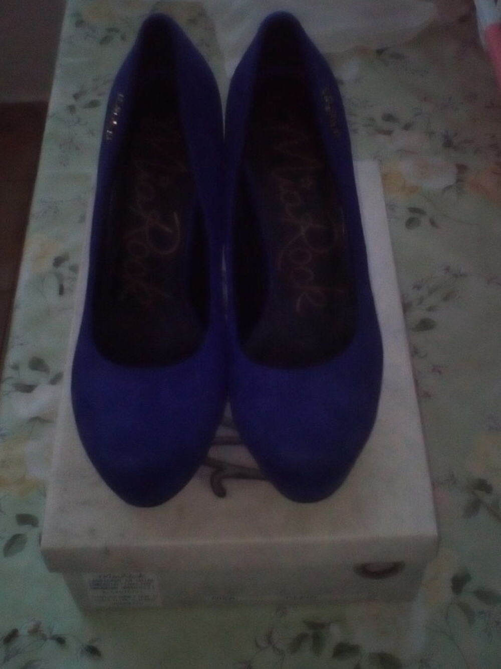 Saisissez le titre de votre objet. Chaussures