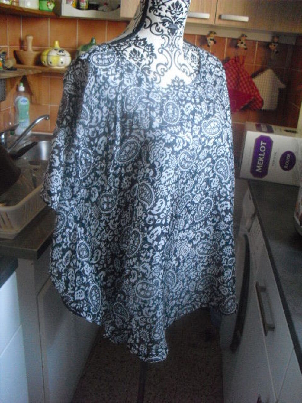 BLOUSE a motifs noir et blanc 100% SOIE NEUVE CAMAIEU T40 Vêtements