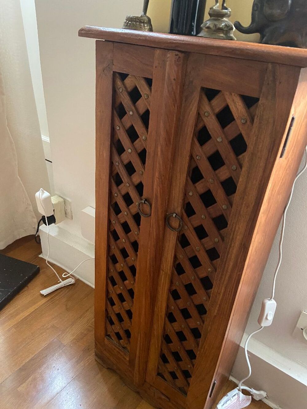 Meuble de rangement en bois exotique Meubles
