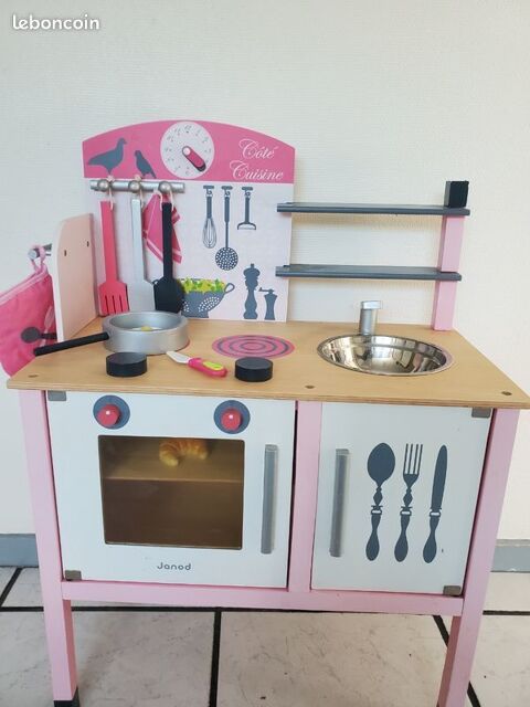 Cuisine en bois pour enfant - Janod 30 Aubi�re (63)