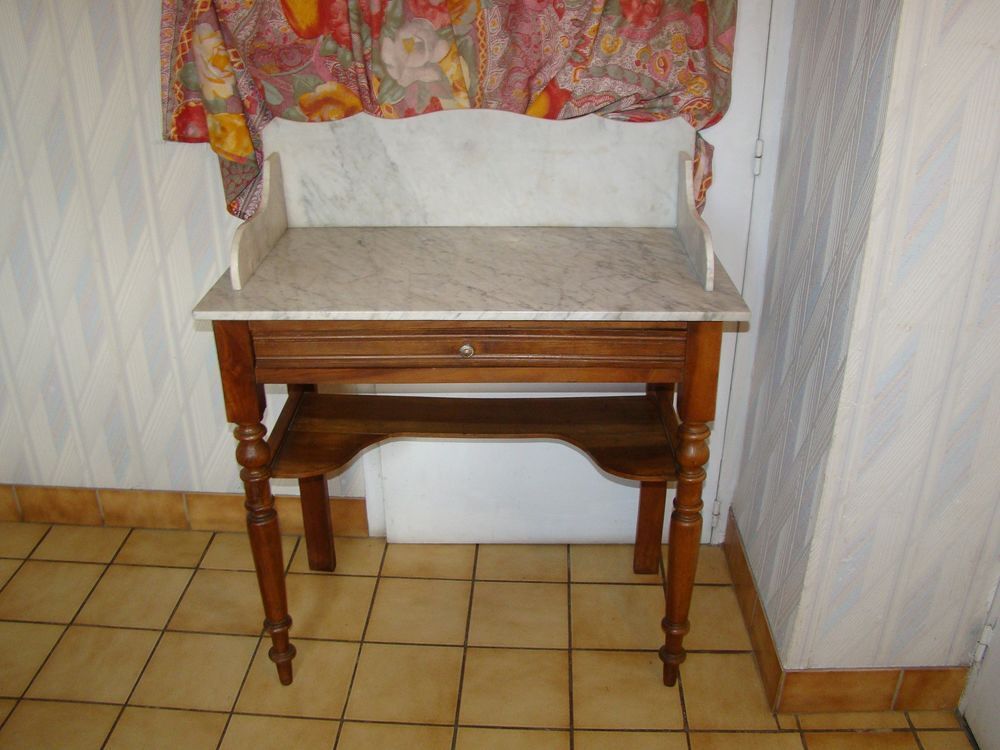 Table de toilette ancienne - Epoque 1900
Meubles