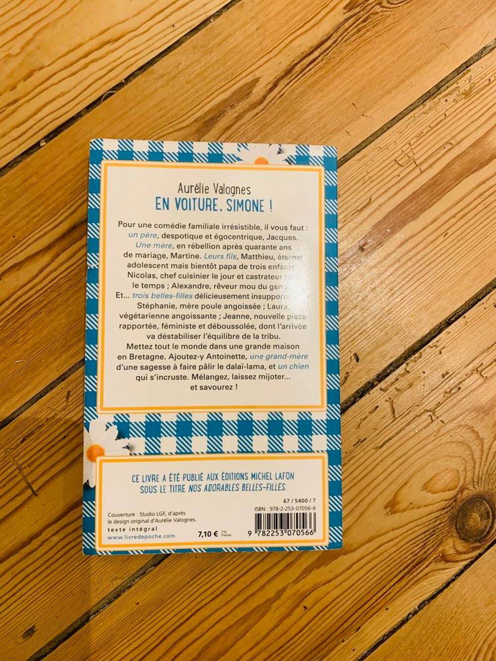 En voiture Simone - Aur&eacute;lie Valognes Livres et BD