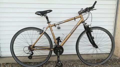 VTC DECATHLON  RIVERSIDE  120 Tignieu-Jameyzieu (38)