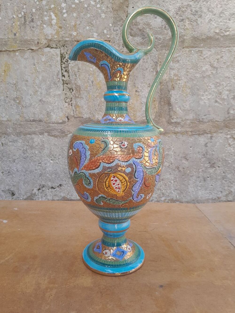 Vase peint &agrave; la feuille d'or Décoration