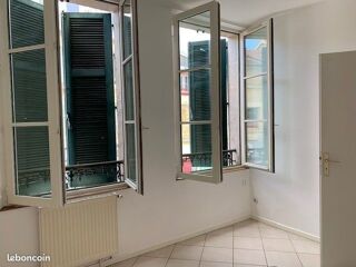 Appartement à louer 4 pièces 85 m²
