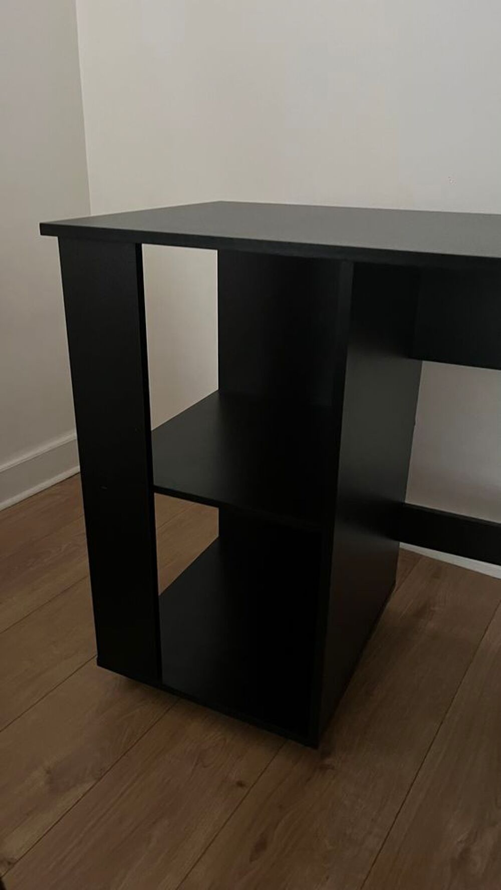 Bureau noir &agrave; roulettes Meubles