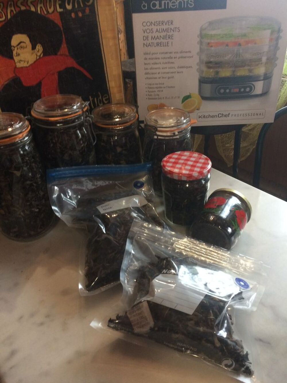 TROMPETTES DE LA MORT SECHEES cueillies cet automne Cuisine