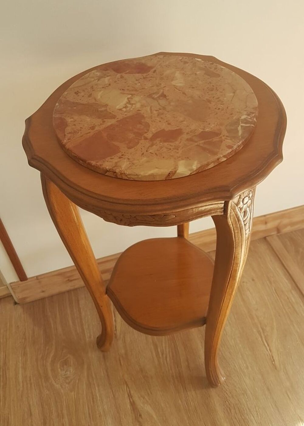 Sellette en Bois et Marbre Meubles