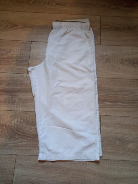 Pantacourt blanc marque DTW taille L 4 Villiers (86)