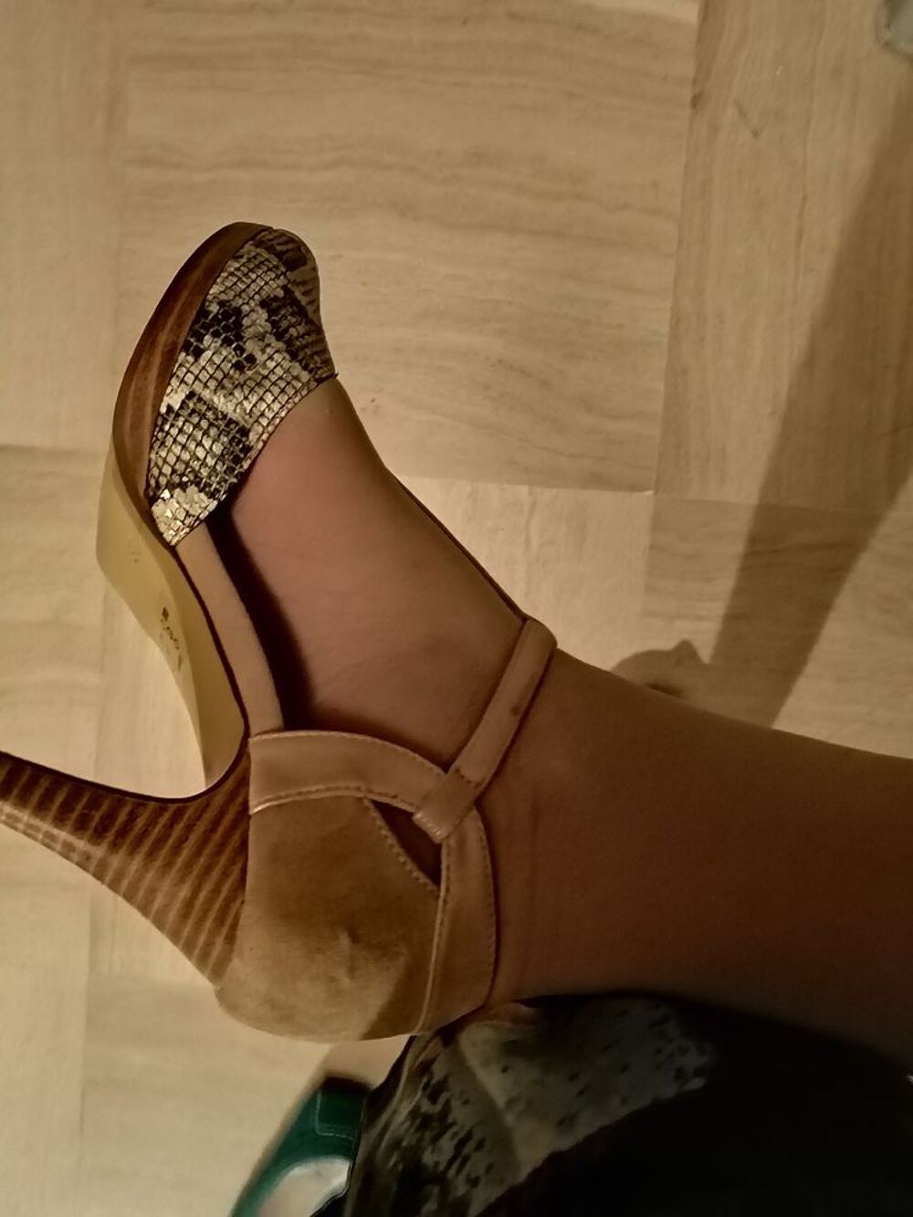 tr&egrave;s beaux escarpins 37 beige" Eram" Chaussures
