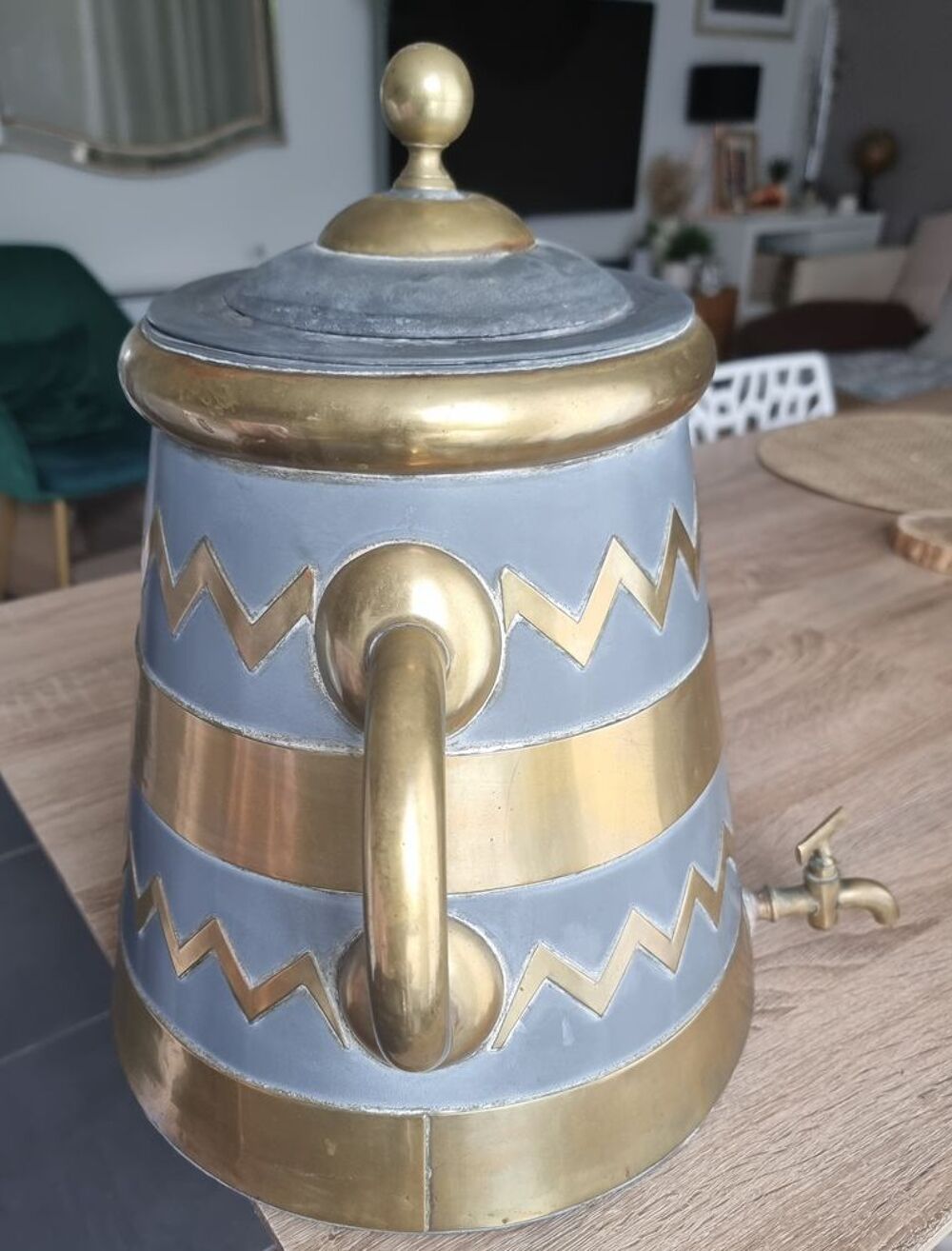 Distributeur de boisson ancien design ann&eacute;e 1950/1960 Décoration