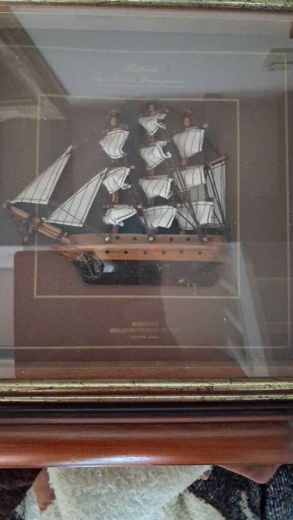 bateau sous cadre vitr&eacute; Décoration