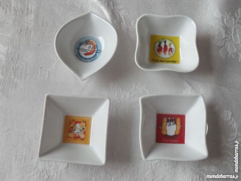 Petites coupelles en porcelaine 7cm de c&ocirc;t&eacute; NEUVES Cuisine