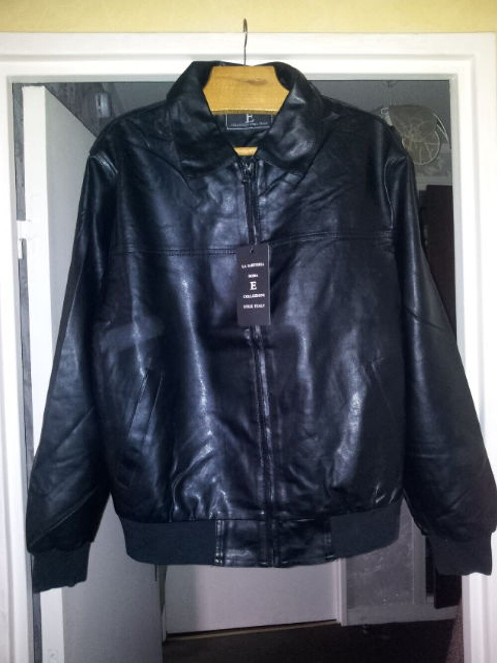 Blouson simili agneau anthracite. Vêtements