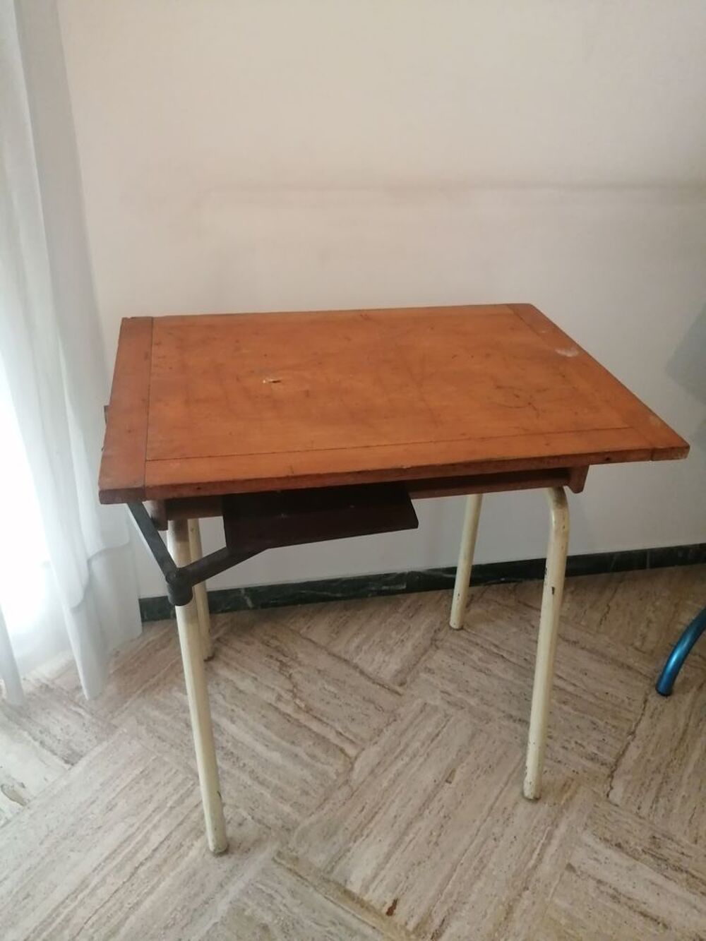 table &agrave; dessin Meubles