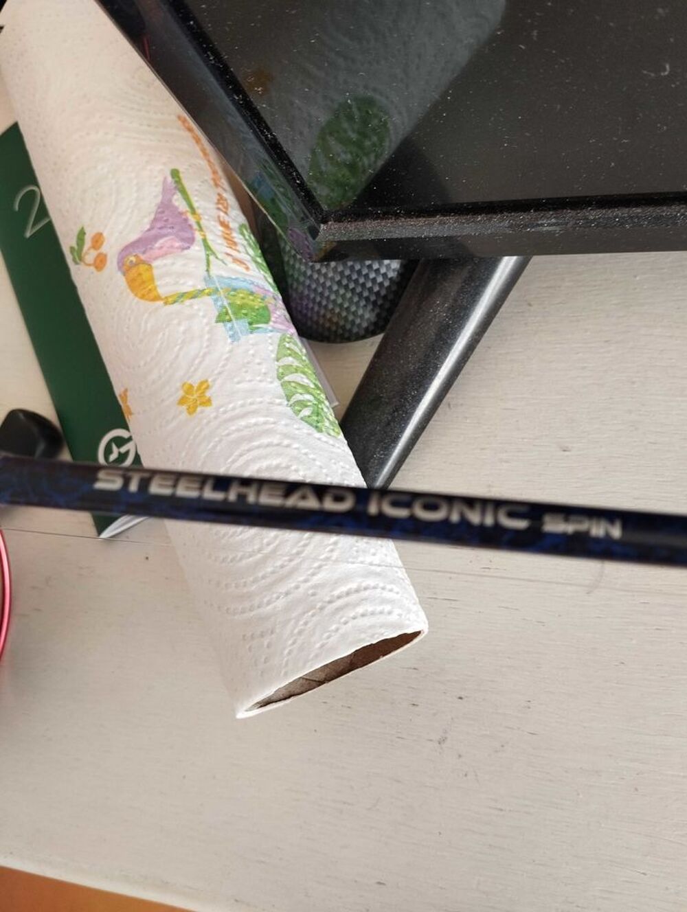 canne &agrave; p&ecirc;che Bon &eacute;tat il y a deux avec accessoires donner moi un prix de Sports