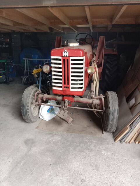tracteur mc cormick 3000 69770 Chambost-longessaigne