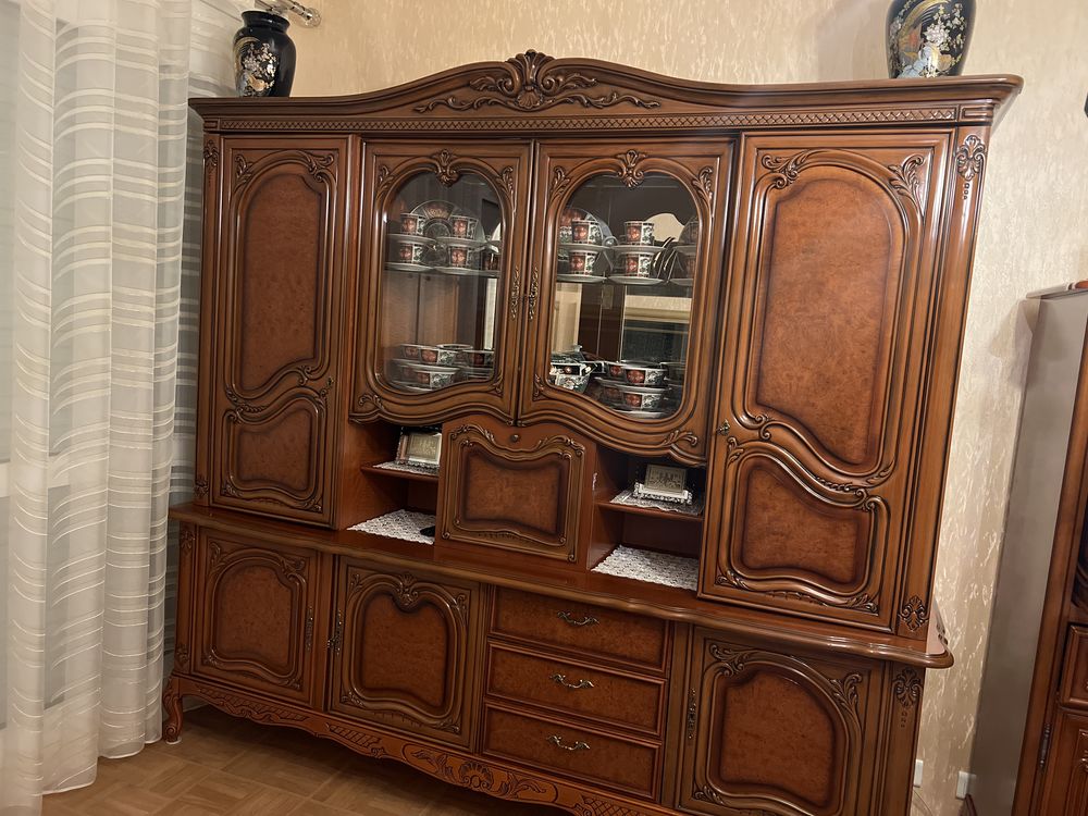 Meuble en bois de merisier vernis Meubles