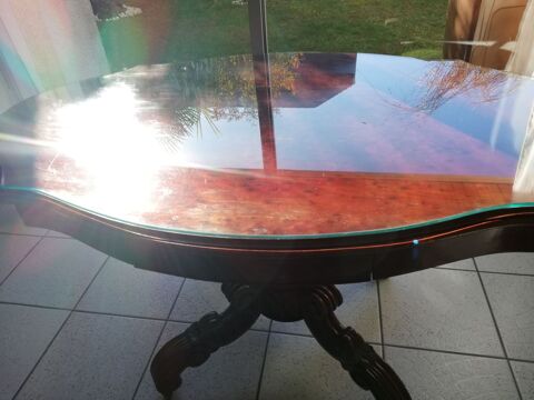 table violon en acajou massif sur 4 pieds  roulettes. 
0 Idron (64)