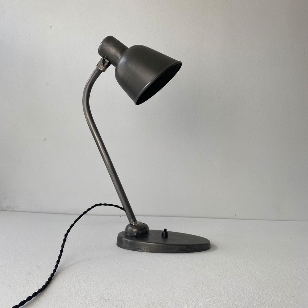 ANCIENNE LAMPE DE BUREAU BAUHAUS " BUR " MODELE 2700 Décoration