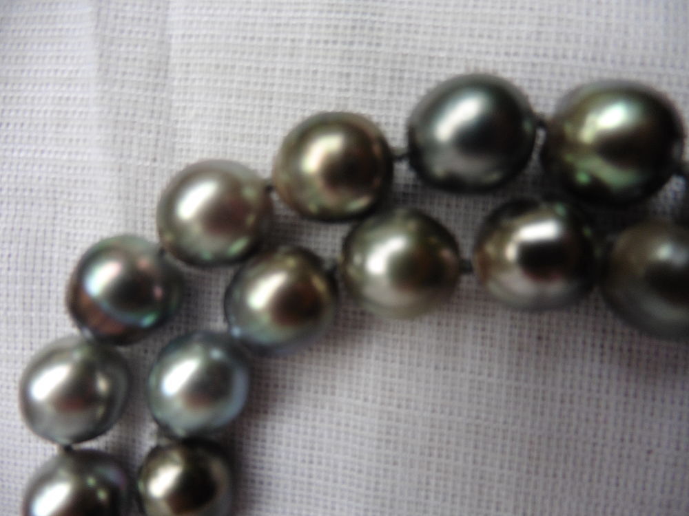  COLLIER. DE PERLES Bijoux et montres