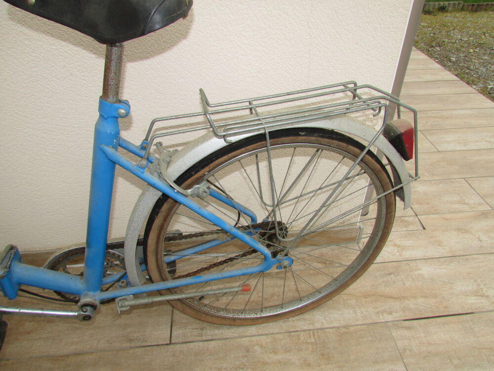 Ancien v&eacute;lo r&eacute;gis ovion Vélos