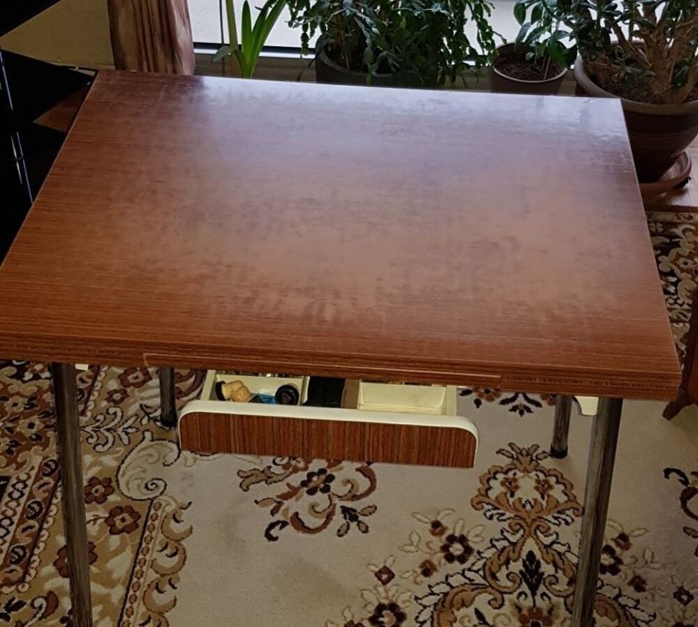 table de cuisine en formica vintage des ann&eacute;es 70 Meubles
