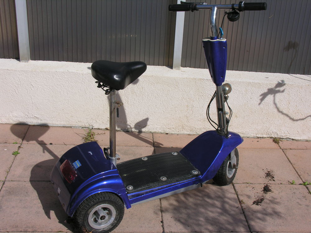 Scooter &eacute;lectrique Sports