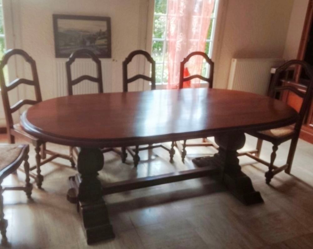 Grande table en bois massif Meubles