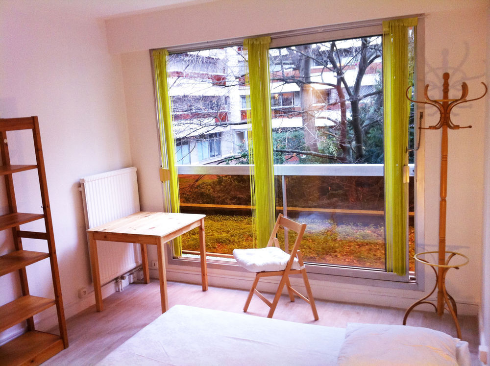 
CHAMBRE D'ETUDIANT(E) 
Mobilier en pin massif Meubles