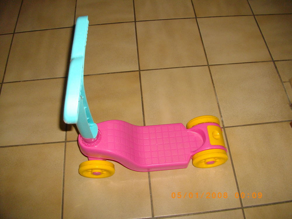 PETITE TROTTINETTE (PATINETTE) POUR ENFANT DEBUTANT Jeux / jouets