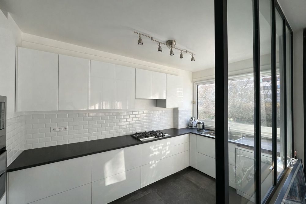 Vente Appartement Appartement rénové avec cave et parking La celle-saint-cloud