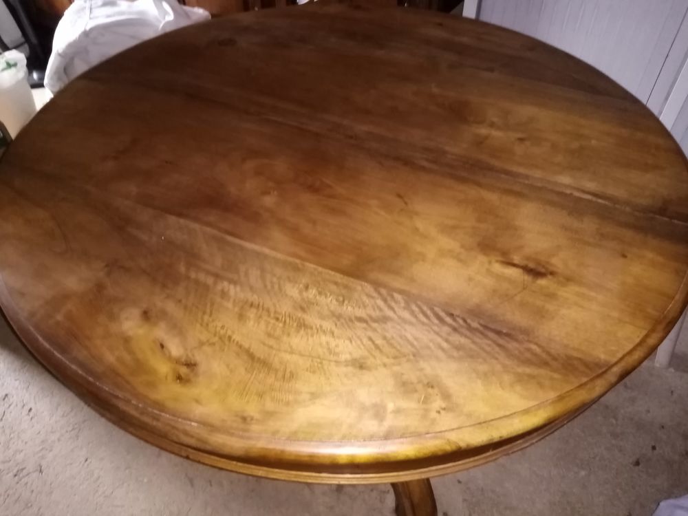 table salle &agrave; manger
Meubles