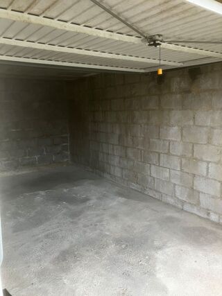  Parking / Garage � louer 14 m� St symphorien