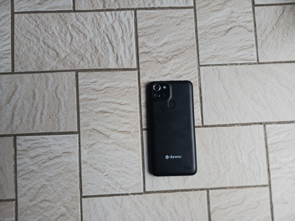 T&eacute;l&eacute;phone KONNECT 556 (Donew) Téléphones et tablettes