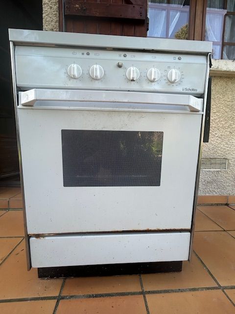 Cuisinière électrique 4 feux 50 Cazats (33)