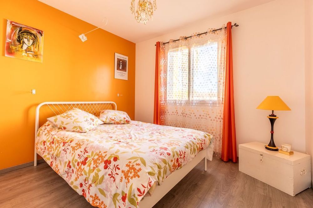 Lit et sommier 2 personnes Meubles