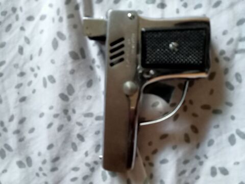 Briquet pistolet � essence Corona 60 Bordeaux (33)