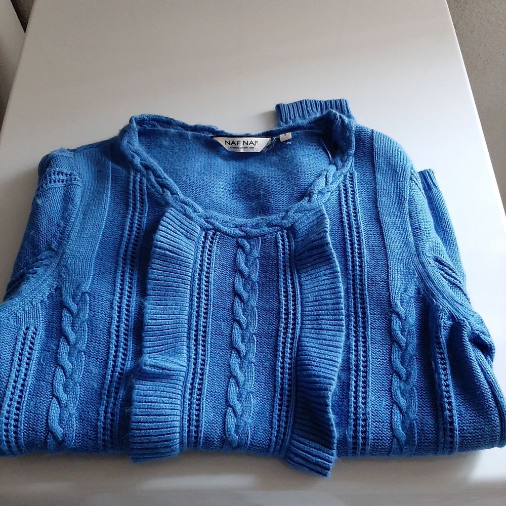 PULL FEMME NAF NAF TAILLE 36-38
Vêtements